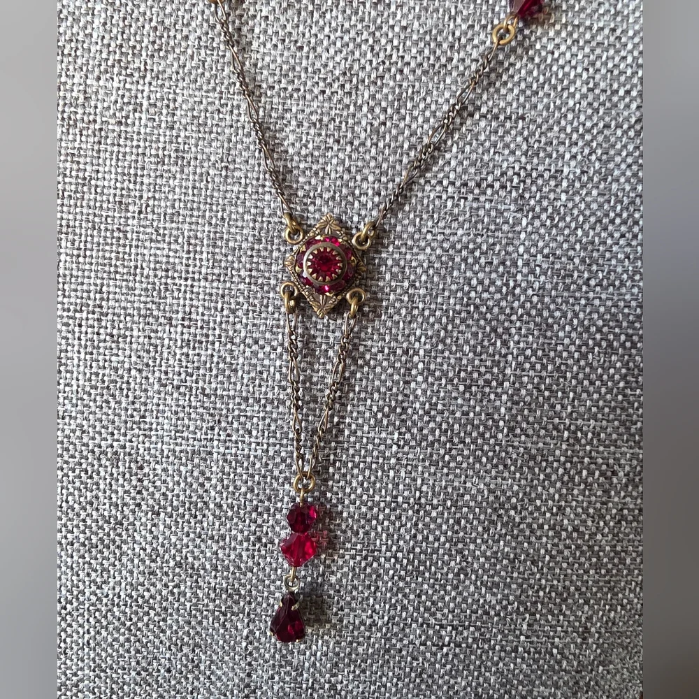 Chic Vintage Liz Palacios Ruby Red Pendant Necklace - Picture 2 of 3